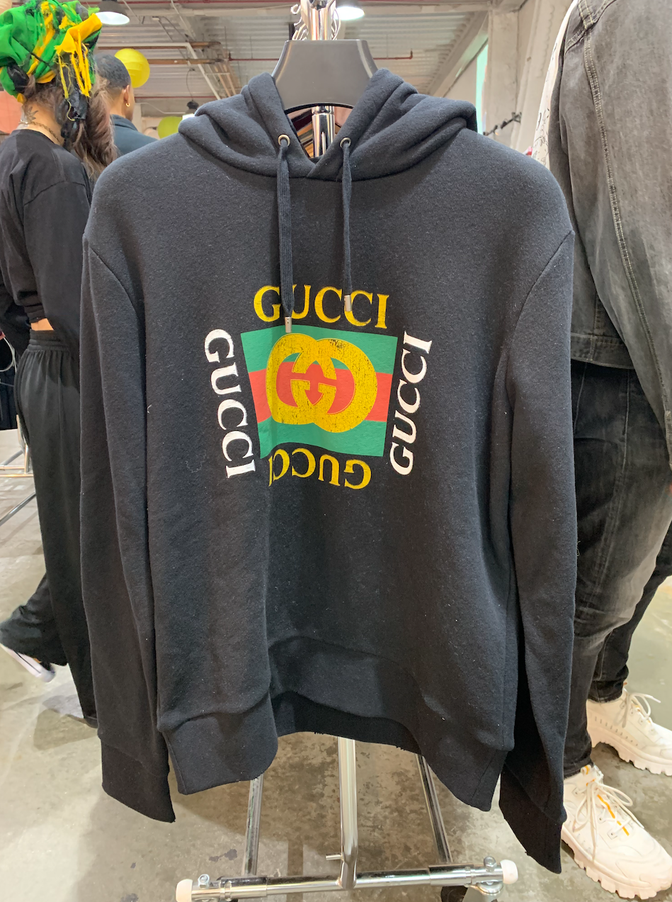black gucci logo hoodie